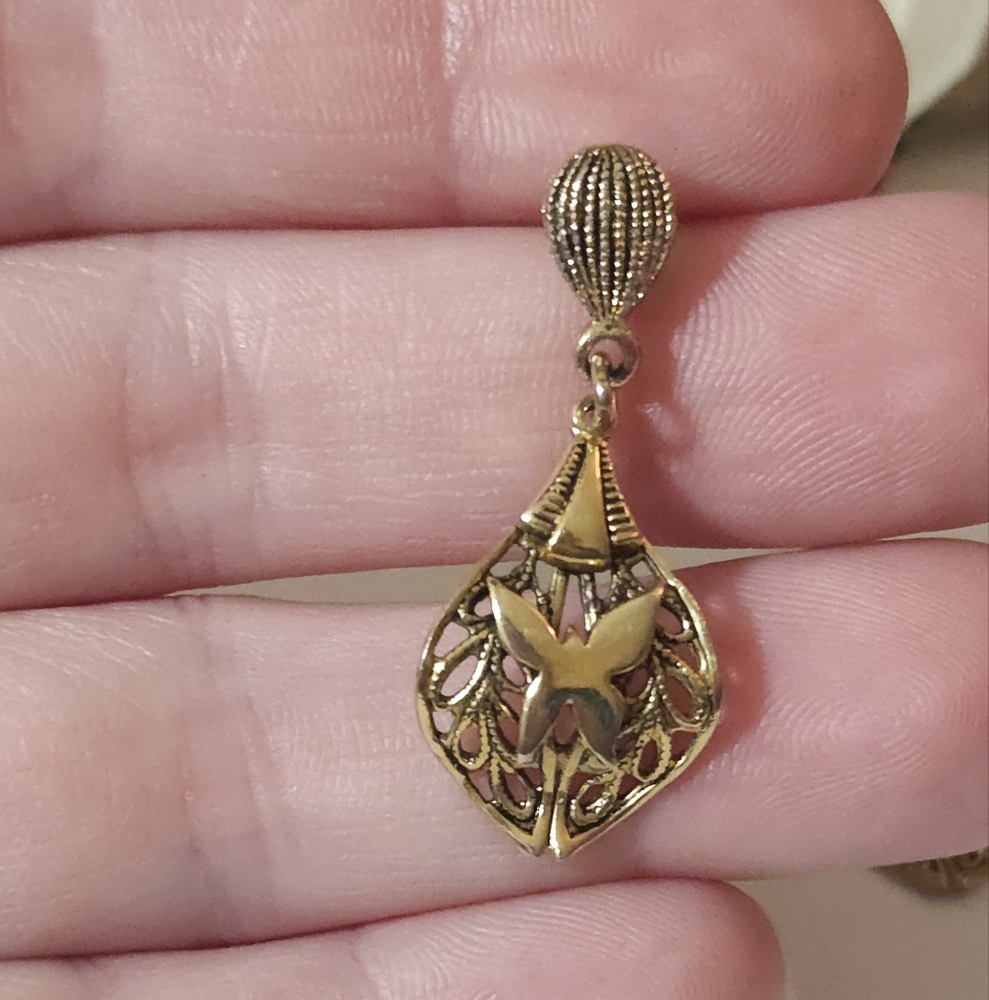 Vintage Gold Plated Butterfly & Leaf Filigree Dangle Earrings - Picture 4 of 13